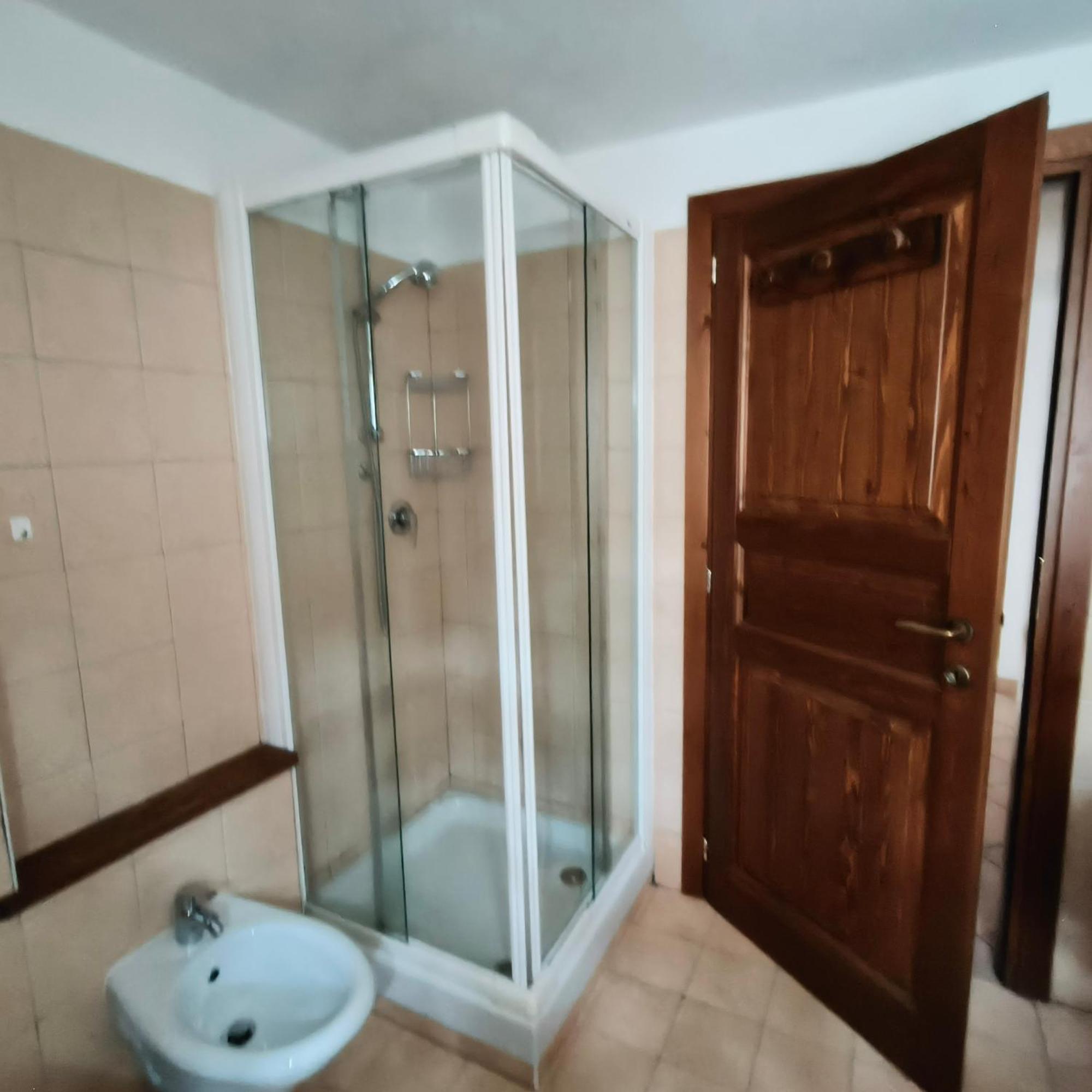 コー​​ニュCasa Alfredoアパートメント エクステリア 写真